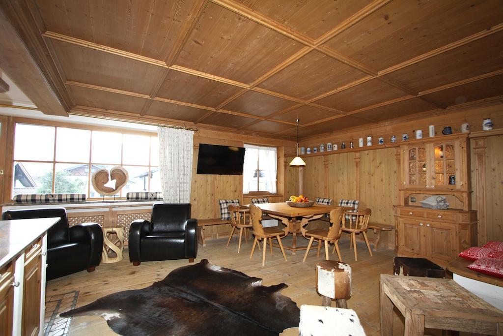 Exklusive Ferienwohnung Alpen Deluxe Garmisch-Partenkirchen Habitación foto